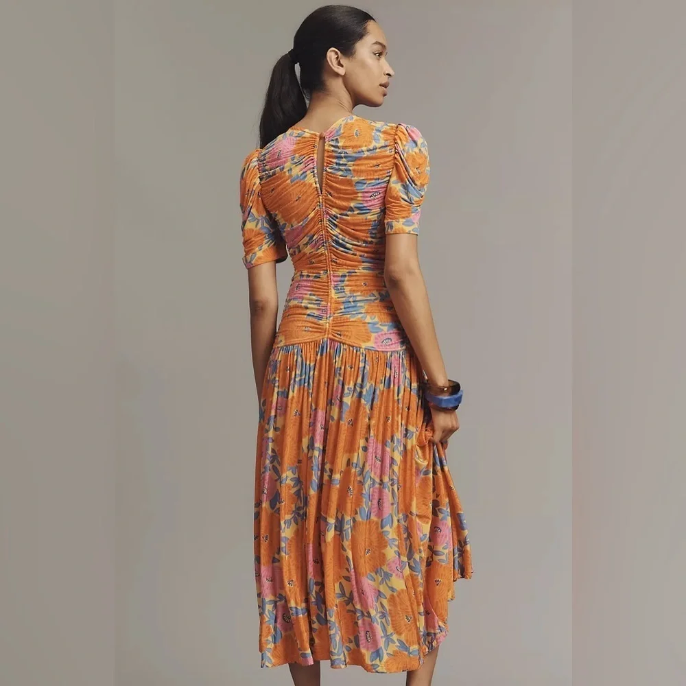 FINAL MARKDOWN! Farm Rio Short-Sleeve V-Neck Ruched Midi Dress - 🕸️🍐 - Picture 3 of 12